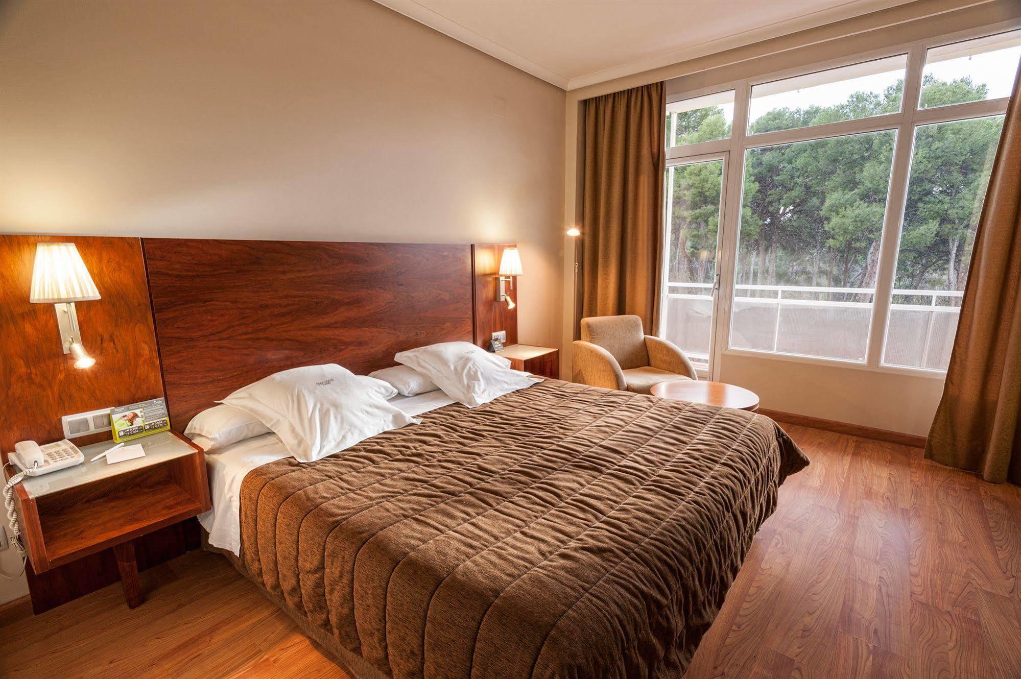 אלבאסטה Sercotel Los Llanos מראה חיצוני תמונה